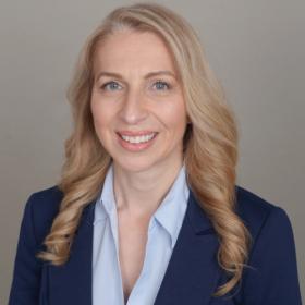 Photo of Dr. Alexandra Hoffmann-Steiman 