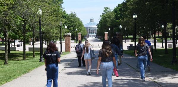 CSI Alumni Walking on the CSI Campus